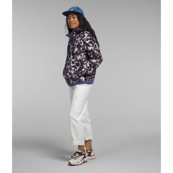 The North Face Circalot 1/4 Zip Pullover Lightweight Jacket Size Medium NWT - Picture 2 of 16